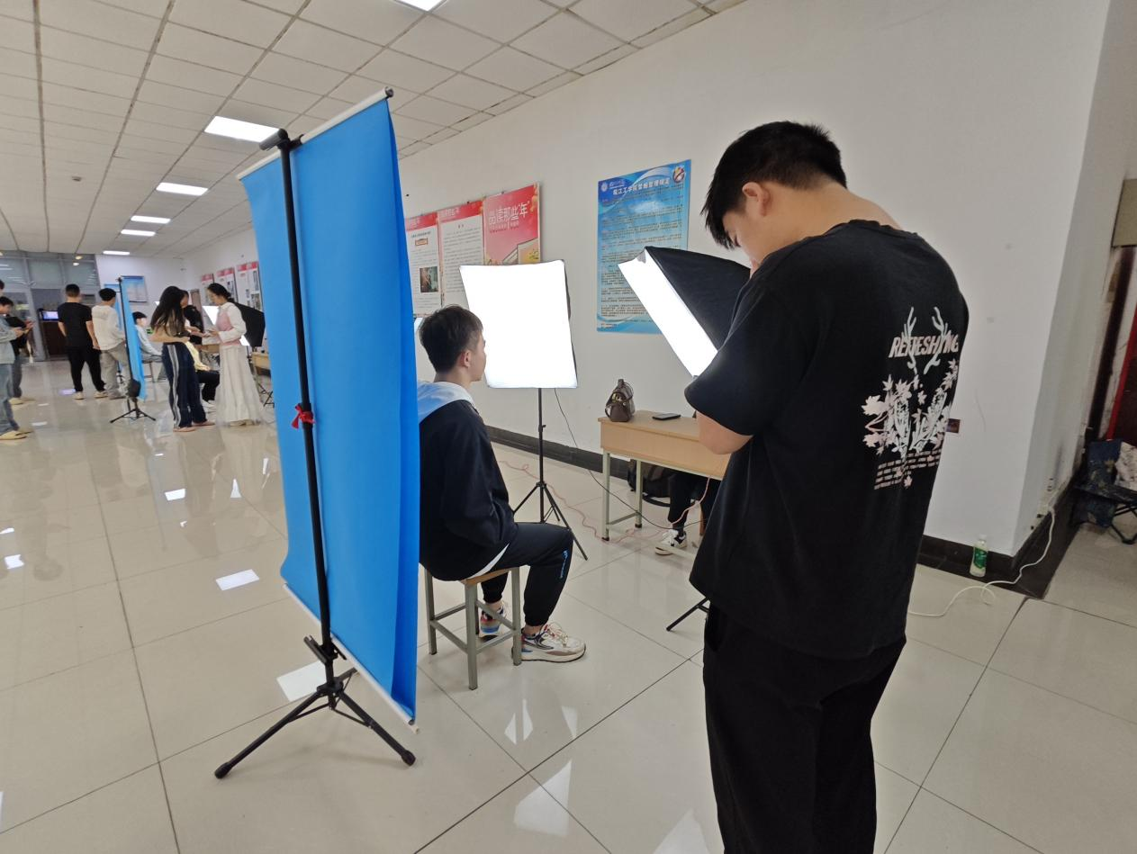 beat365唯一官网2025届毕业生图像信息采集工作圆满完成